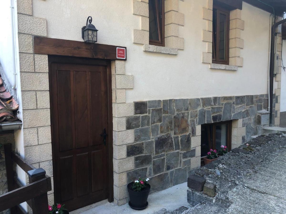 Apartamentos El Puente Camaleno Exterior photo